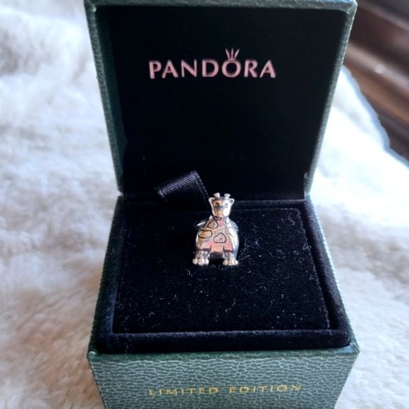 Authentic Pandora Exclusive/Extremely Rare 'Winniper' Charm ✨️ Like New! - Picture 2 of 13